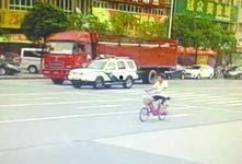 安新停车场吃瓜视频