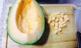 小夫吃哈密瓜视频,甜蜜瞬间尽收眼底