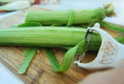 水瓜要削皮吃嘛视频大全,视频大全教你轻松处理