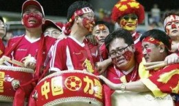 90后球迷吃瓜视频,吃瓜视频背后的足球圈风云