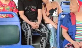 郑州美女吃瓜视频,街头热辣瞬间，引发网友热议